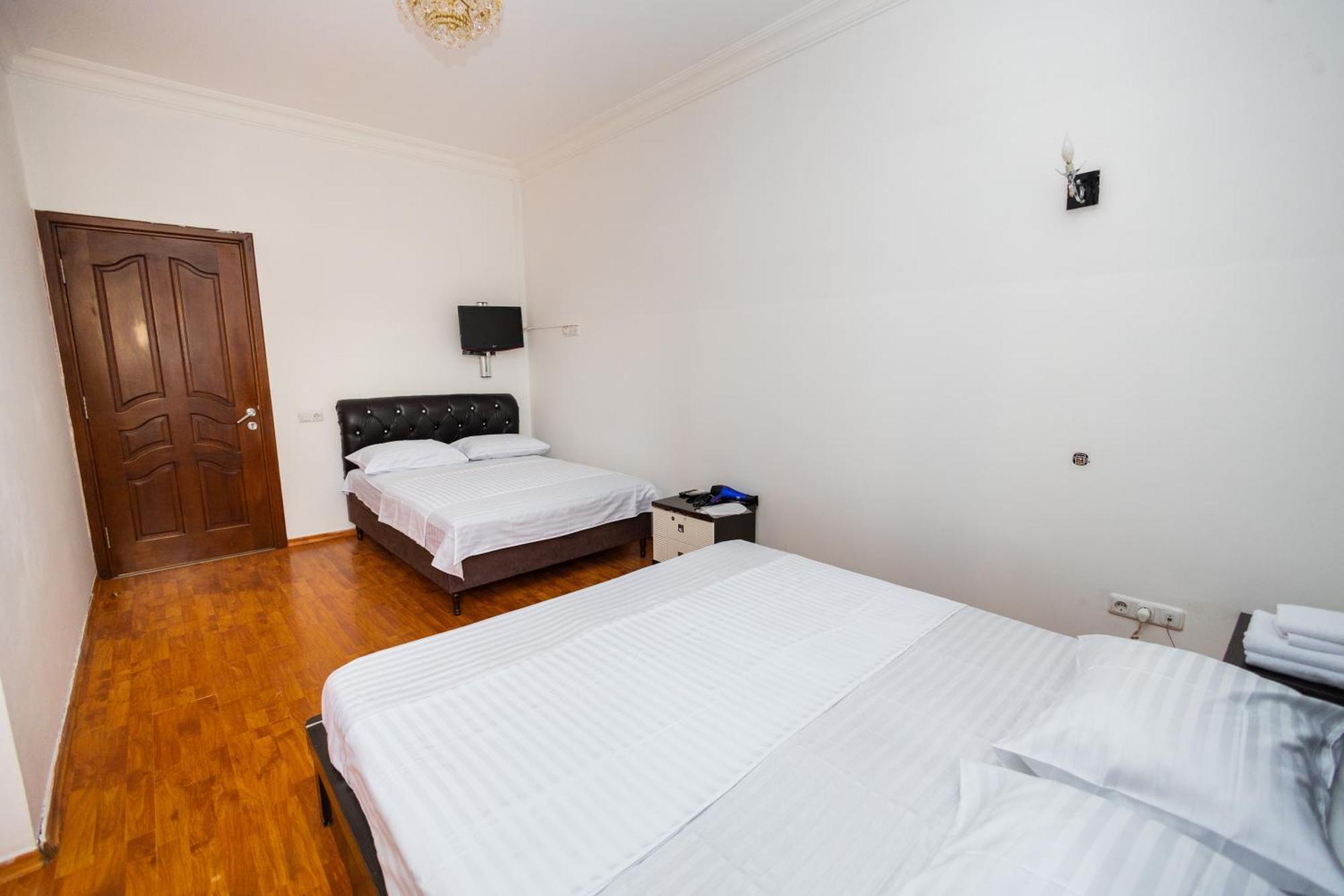 Yan Hotel Jerevan Eksteriør bilde