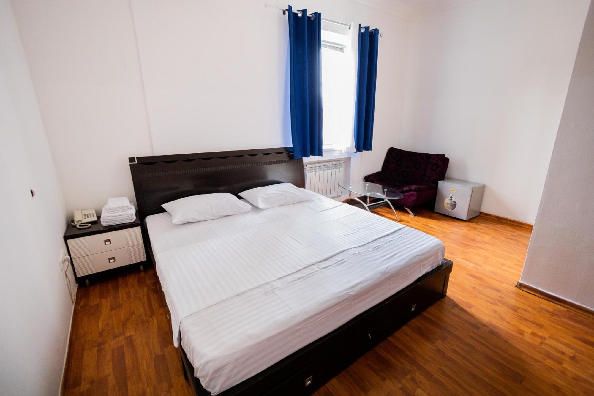 Yan Hotel Jerevan Eksteriør bilde