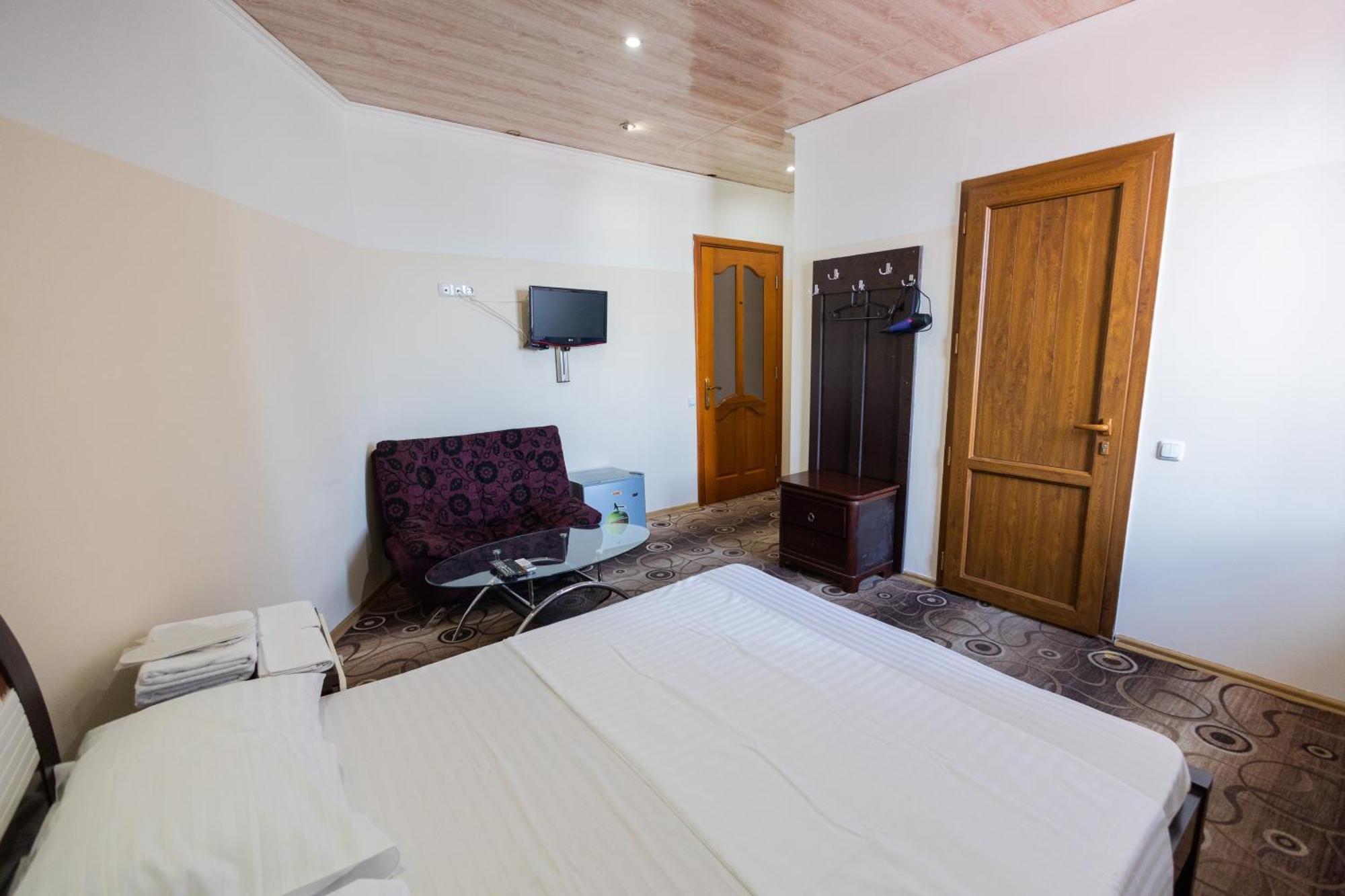 Yan Hotel Jerevan Eksteriør bilde