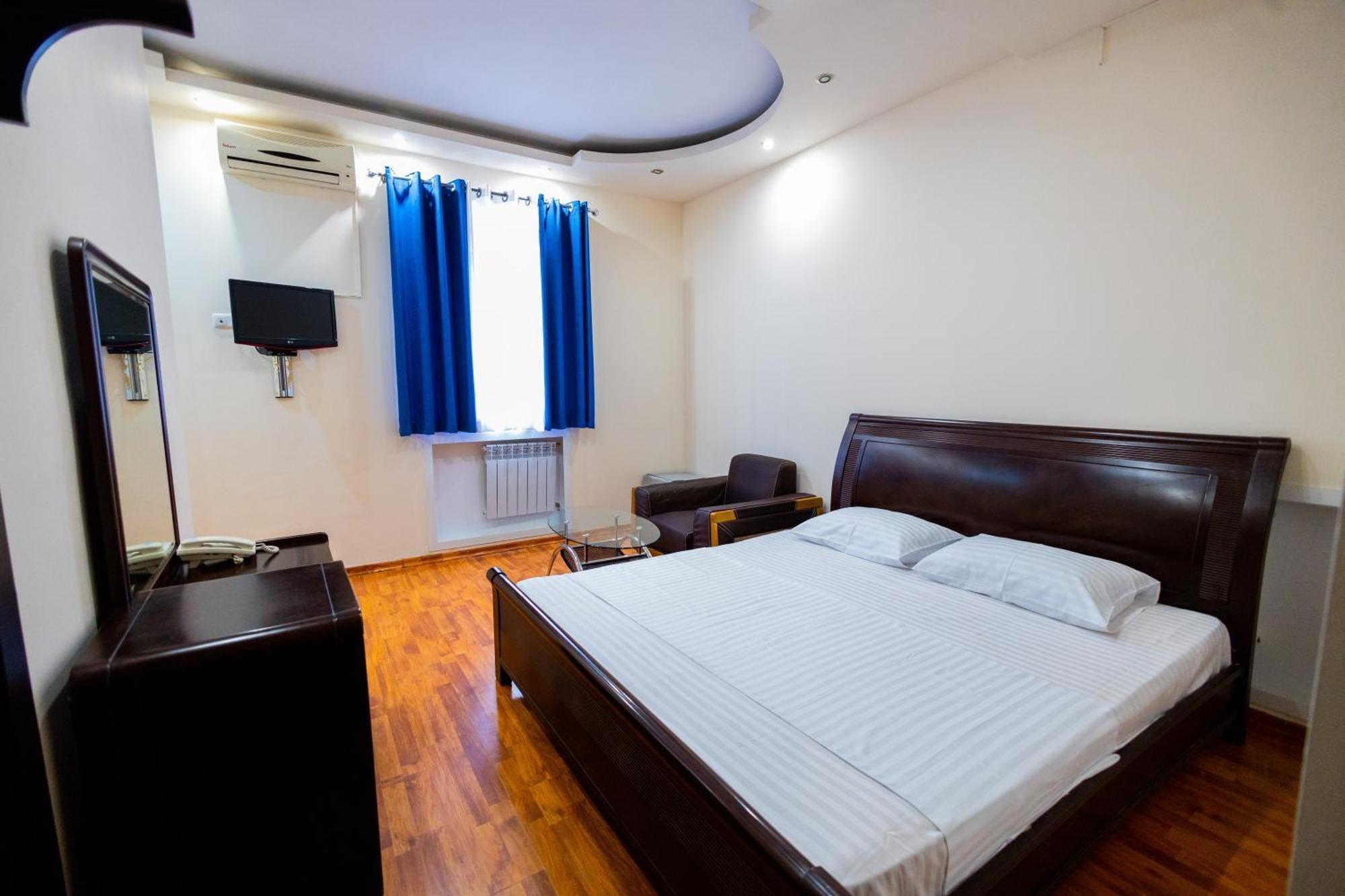 Yan Hotel Jerevan Eksteriør bilde