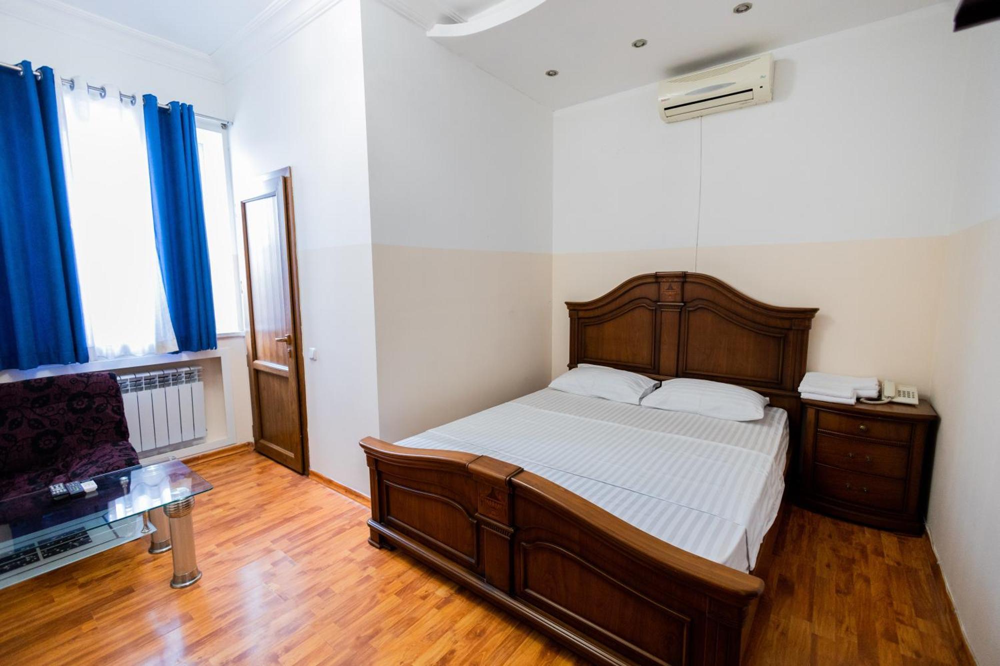 Yan Hotel Jerevan Eksteriør bilde