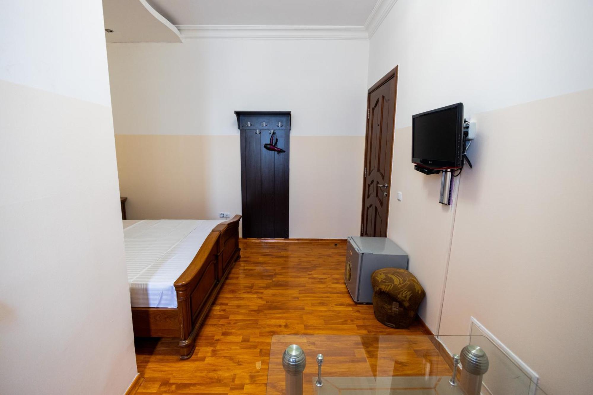 Yan Hotel Jerevan Eksteriør bilde