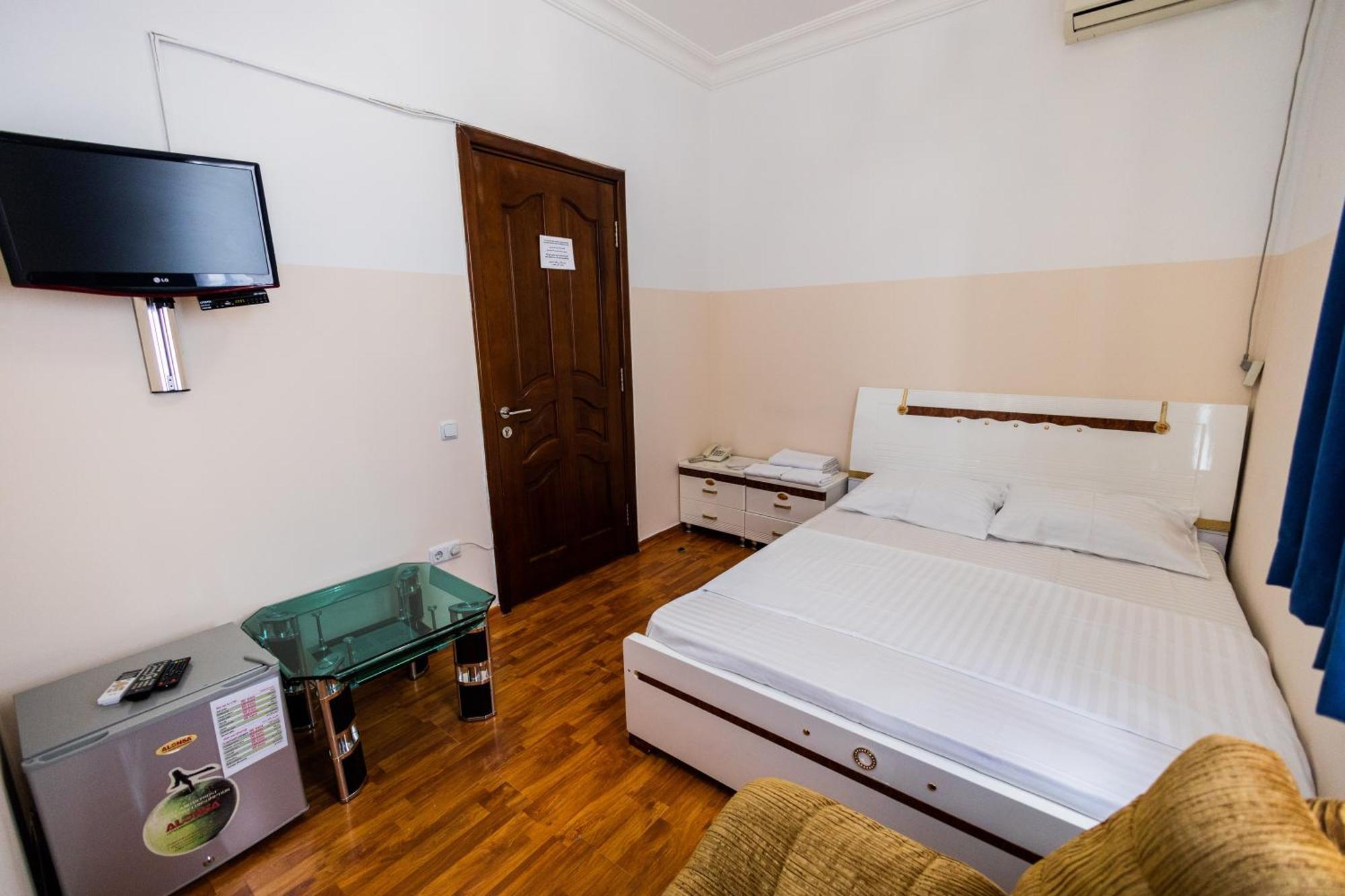 Yan Hotel Jerevan Eksteriør bilde
